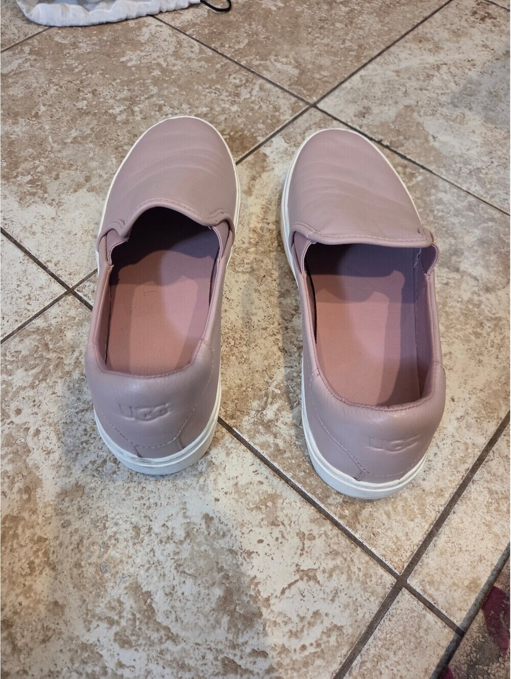 UGG Women's Jass slip-on sneakers in a dusty rose leather / white platform sole - Picture 4 of 11